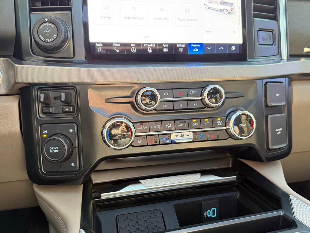 Used 2025 Ford F250 Platinum w/ Platinum Plus Package image 18