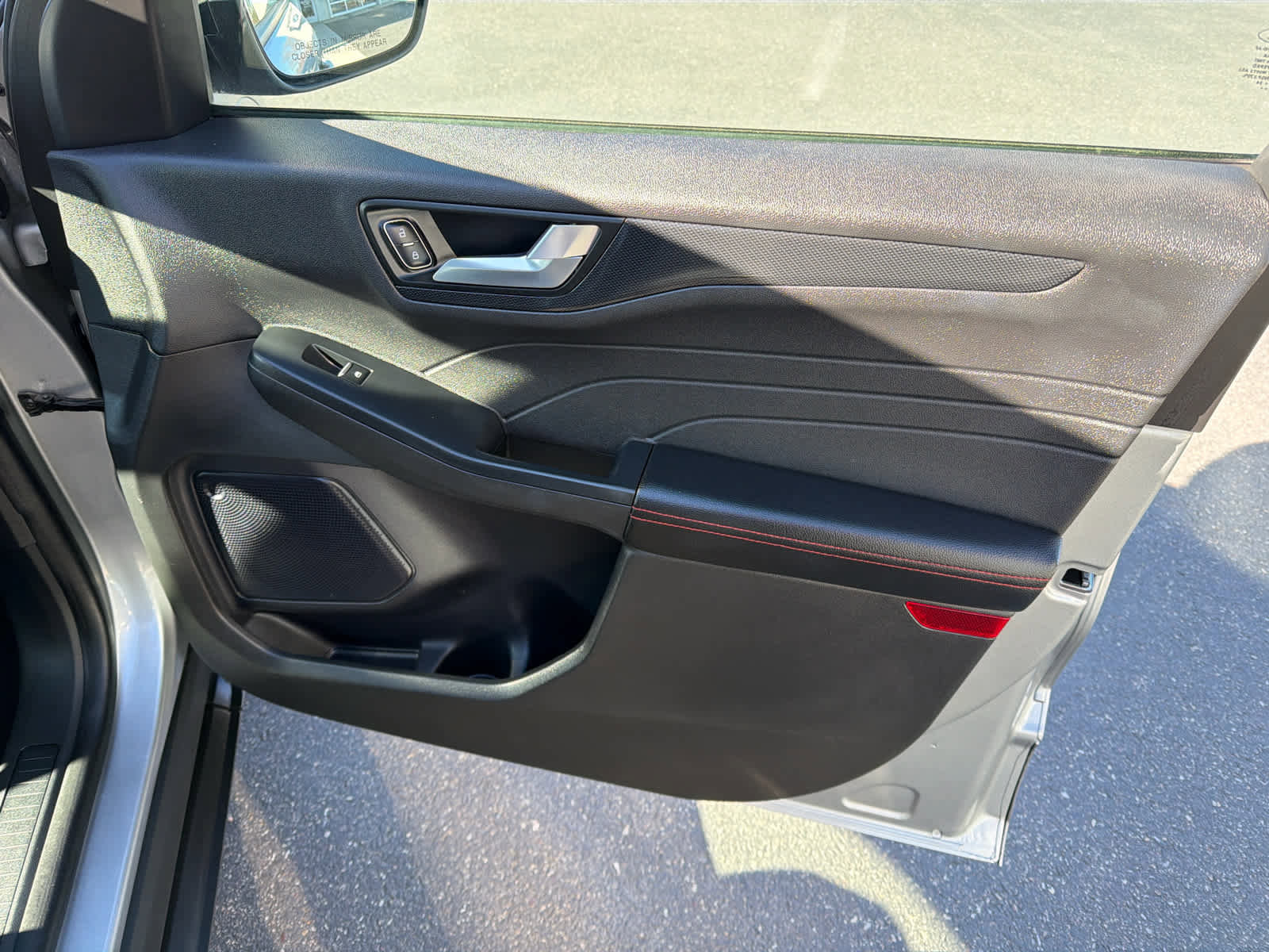 Used 2024 Ford Escape ST-Line image 14