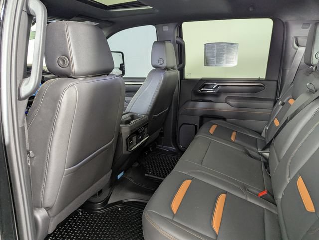Used 2025 GMC Sierra 2500 AT4 w/ Technology Package AWD/4WD image 23