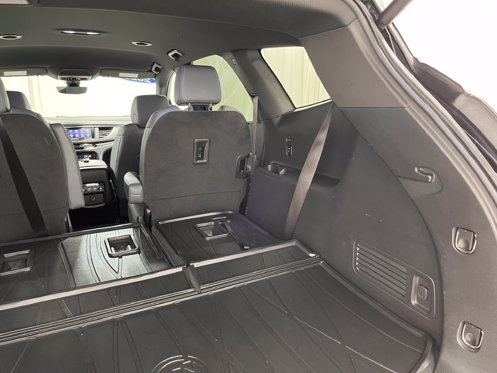 Used 2023 Buick Enclave Essence AWD/4WD image 43