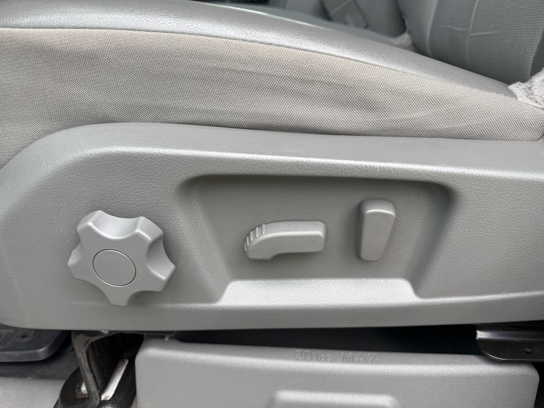 Used 2012 Nissan NV 2500 SV w/ Technology Pkg RWD image 17