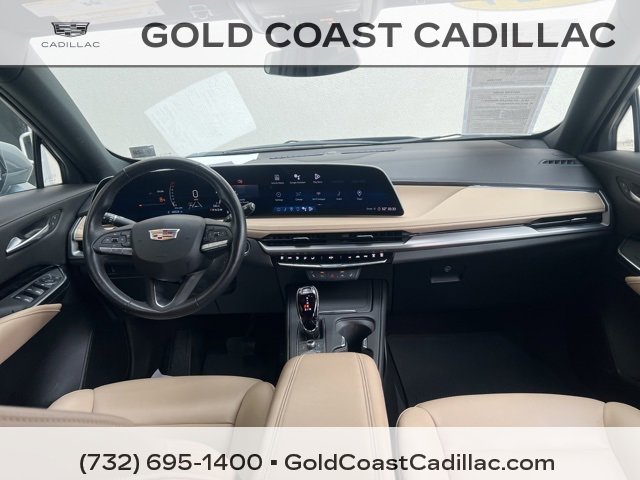 Certified 2024 Cadillac XT4 Luxury w/ Cold Weather Package image 10