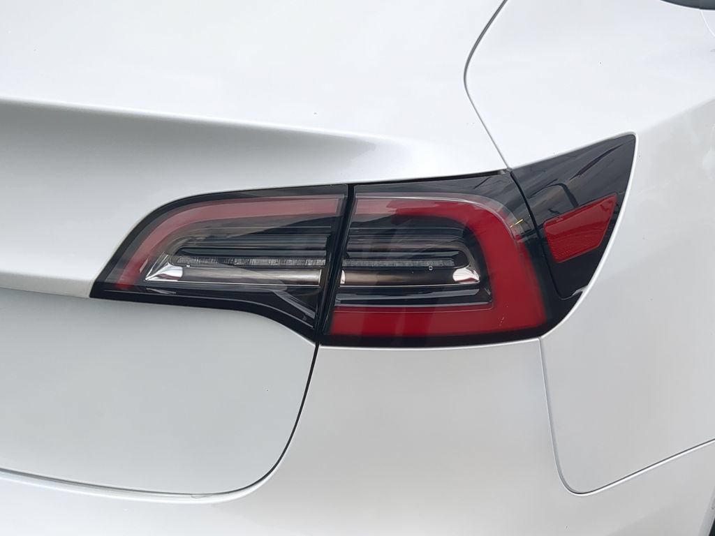 Used 2021 Tesla Model 3 Standard Range Plus RWD image 8