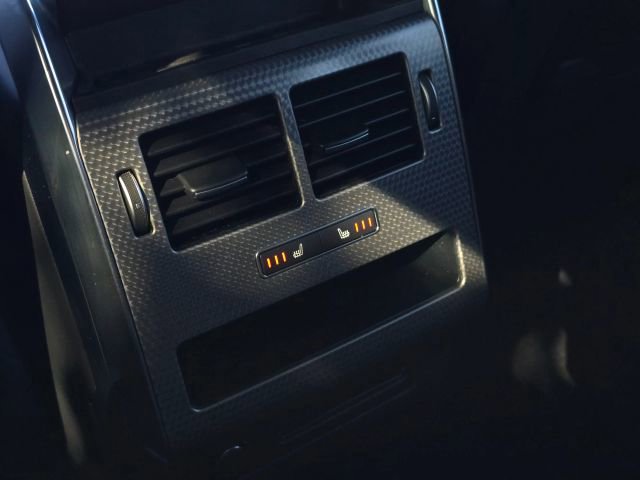 Used 2017 Land Rover Range Rover Sport HSE Dynamic image 35