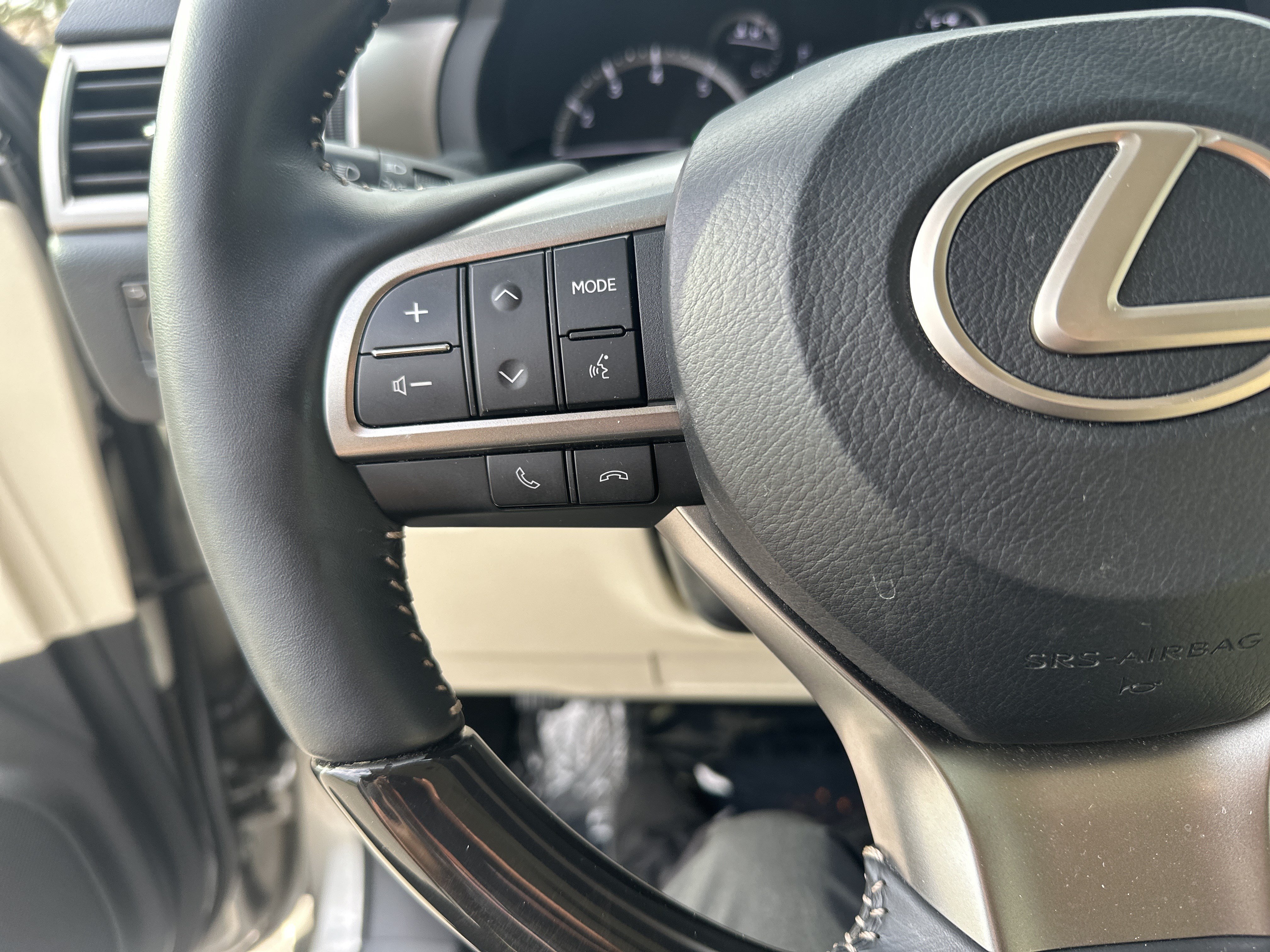 Certified 2023 Lexus GX 460 Luxury w/ Sport Design Package AWD/4WD image 19