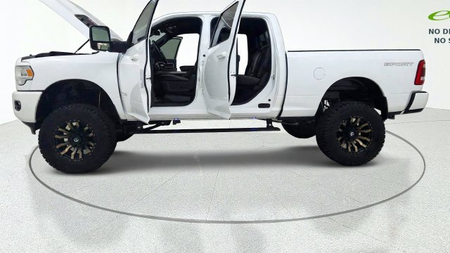 Used 2023 RAM 2500 Laramie AWD/4WD image 10