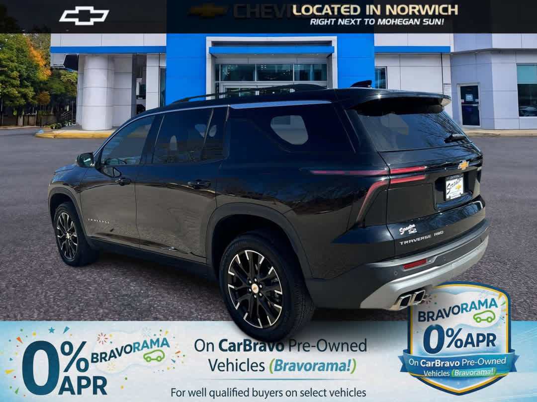 Used 2025 Chevrolet Traverse LT w/ Sun and Wheel Package image 8