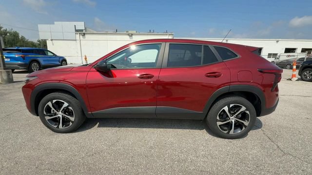 Used 2024 Chevrolet Trax RS w/ Driver Confidence Package FWD image 5