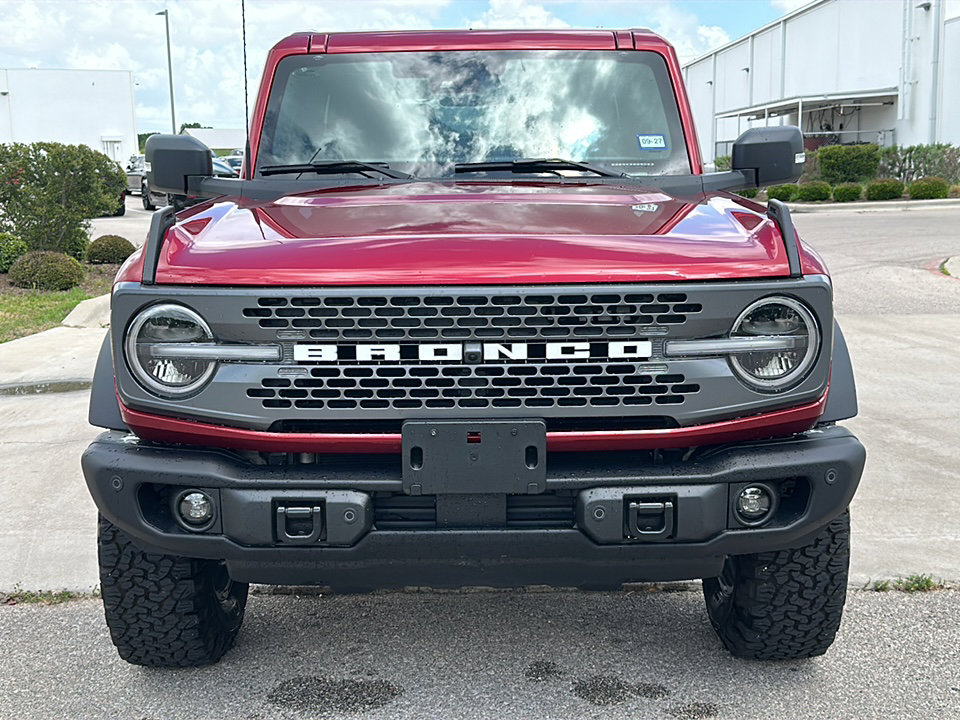 Used 2025 Ford Bronco Badlands image 11