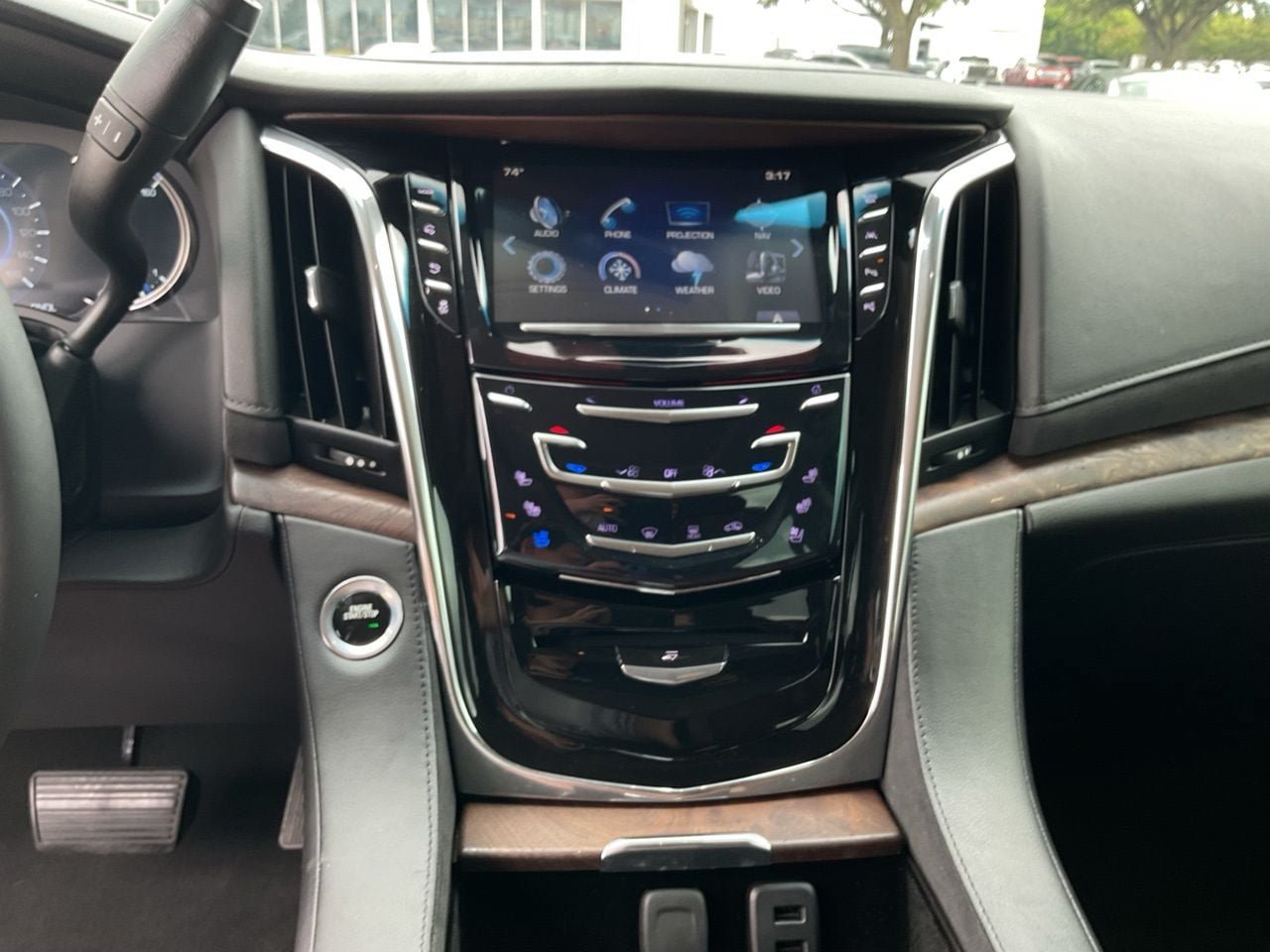Used 2017 Cadillac Escalade Premium Luxury AWD/4WD image 27