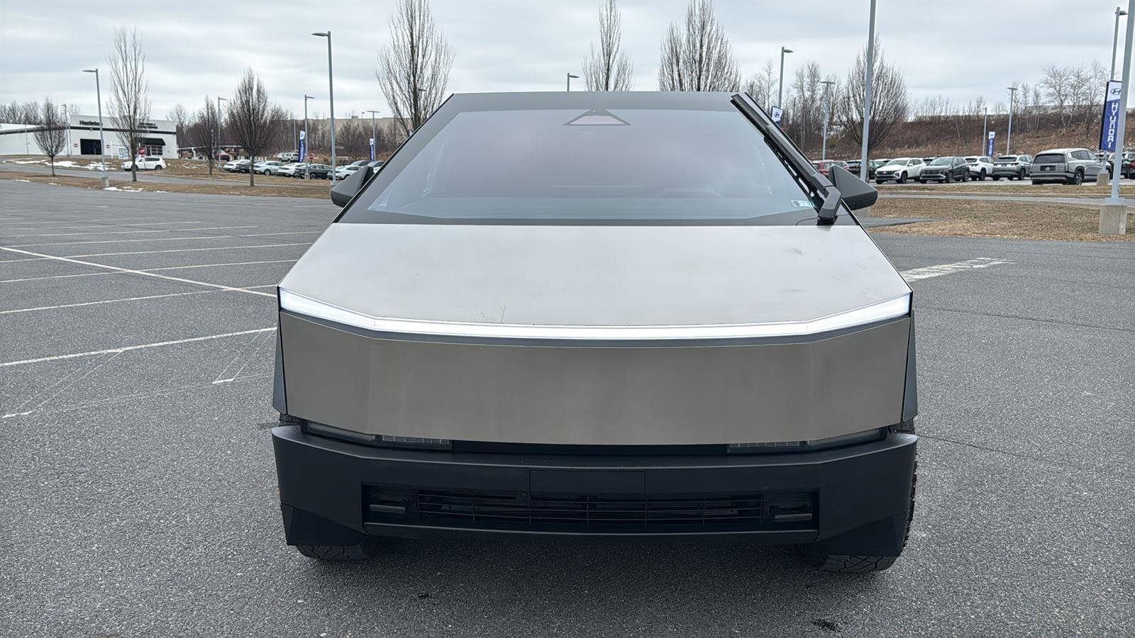 Used 2024 Tesla Cybertruck AWD Crew Cab image 16