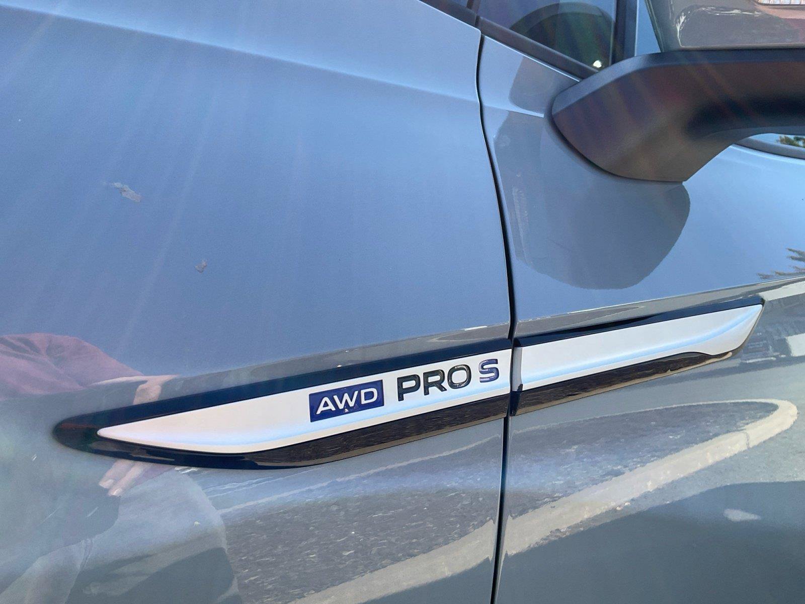 Used 2023 Volkswagen ID.4 Pro S AWD/4WD image 17