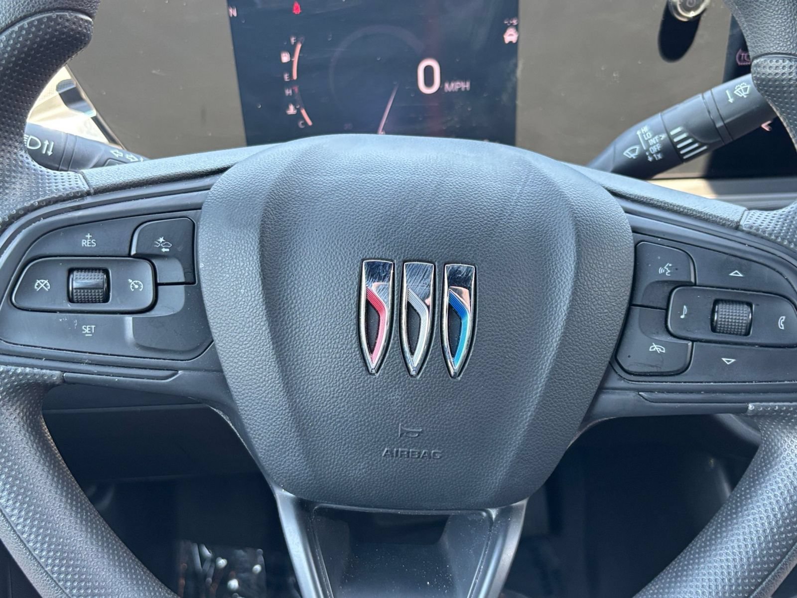 Used 2025 Buick Envista Preferred FWD image 26