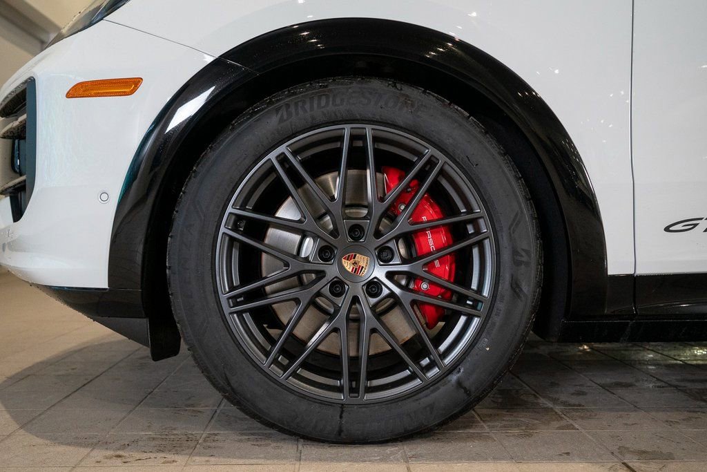 New 2026 Porsche Cayenne GTS image 11