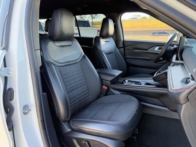 Certified 2025 Ford Explorer ST-Line w/ Premium Package RWD image 29