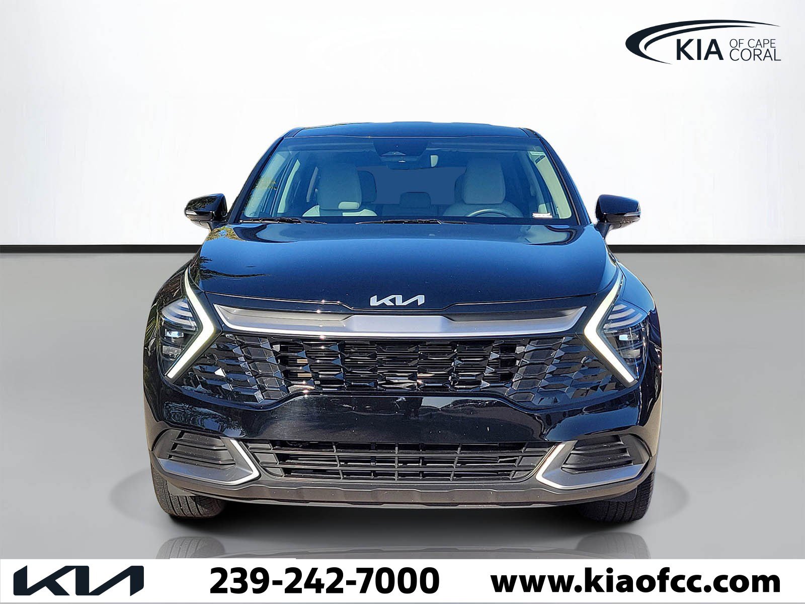 Certified 2025 Kia Sportage EX FWD image 2