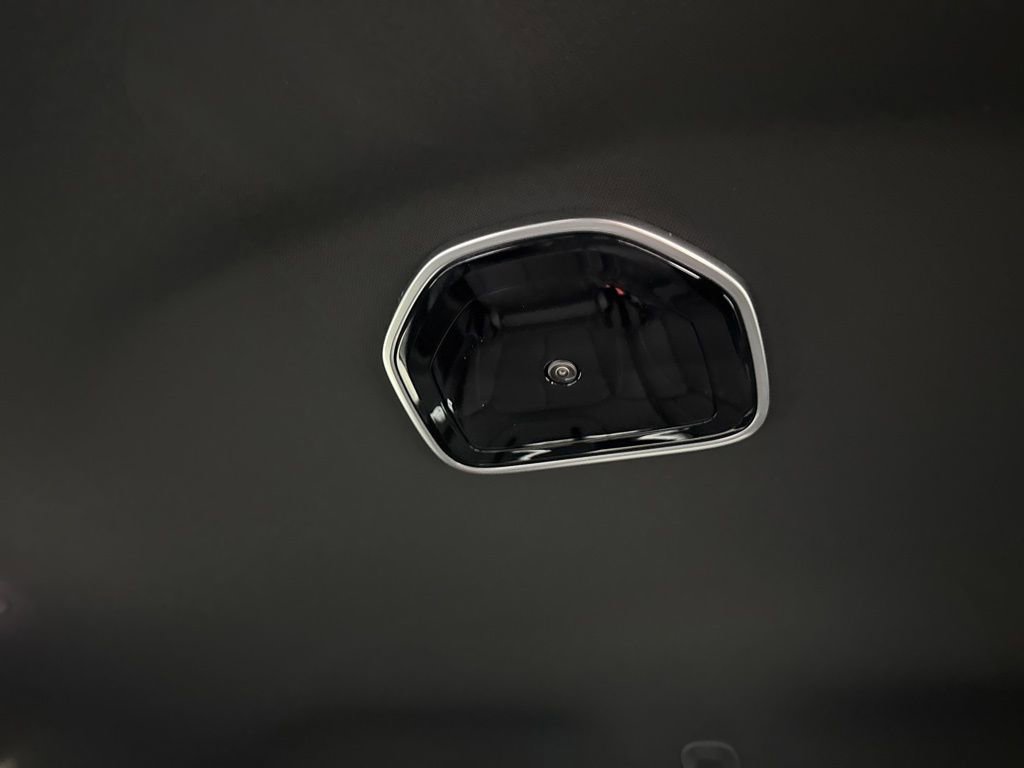 New 2025 Jeep Grand Cherokee L Limited image 12