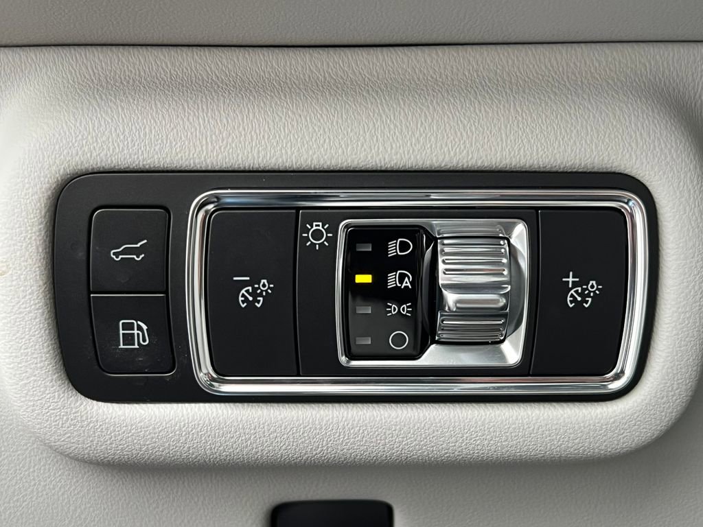 New 2026 Lincoln Nautilus Premier AWD/4WD image 16