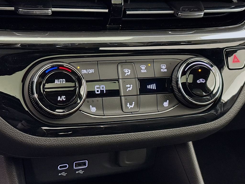 New 2026 Buick Envista Sport Touring w/ Studio Series image 16