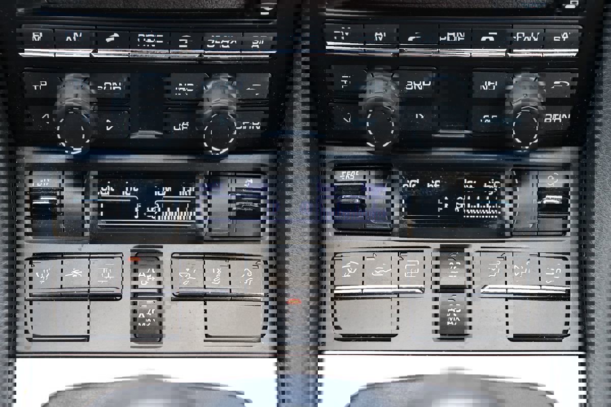 Used 2016 Porsche Boxster S image 24