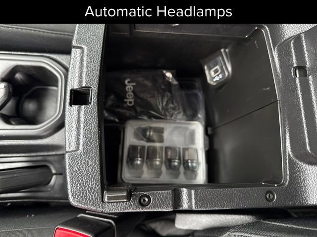 Used 2020 Jeep Wrangler Unlimited Sport image 29