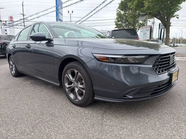 Used 2024 Honda Accord EX image 2