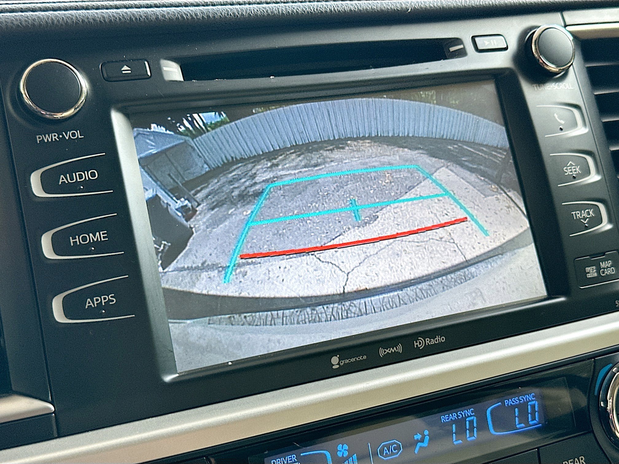 Used 2018 Toyota Highlander XLE image 14