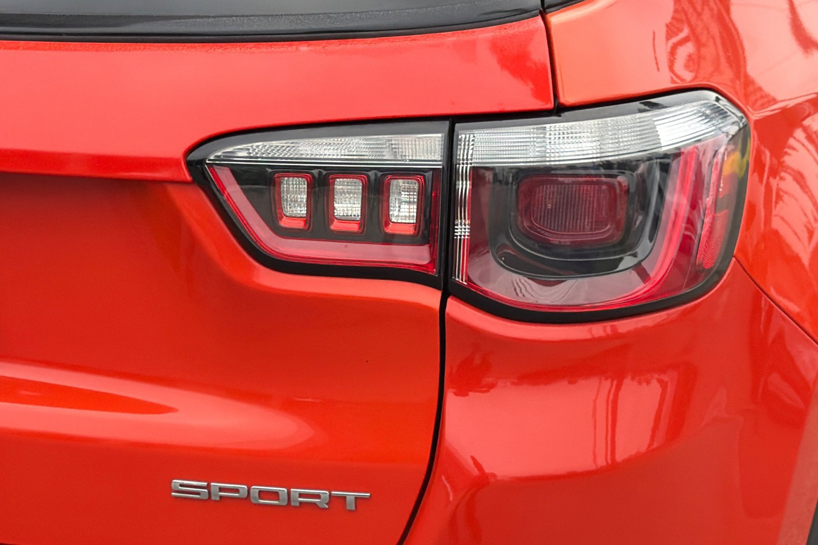 Used 2018 Jeep Compass Sport FWD image 27