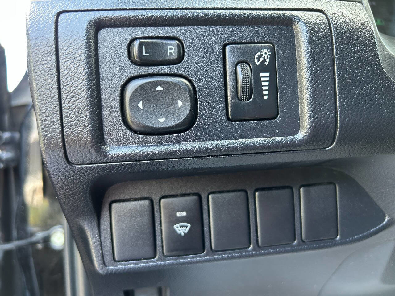 Used 2013 Lexus CT 200h FWD image 18