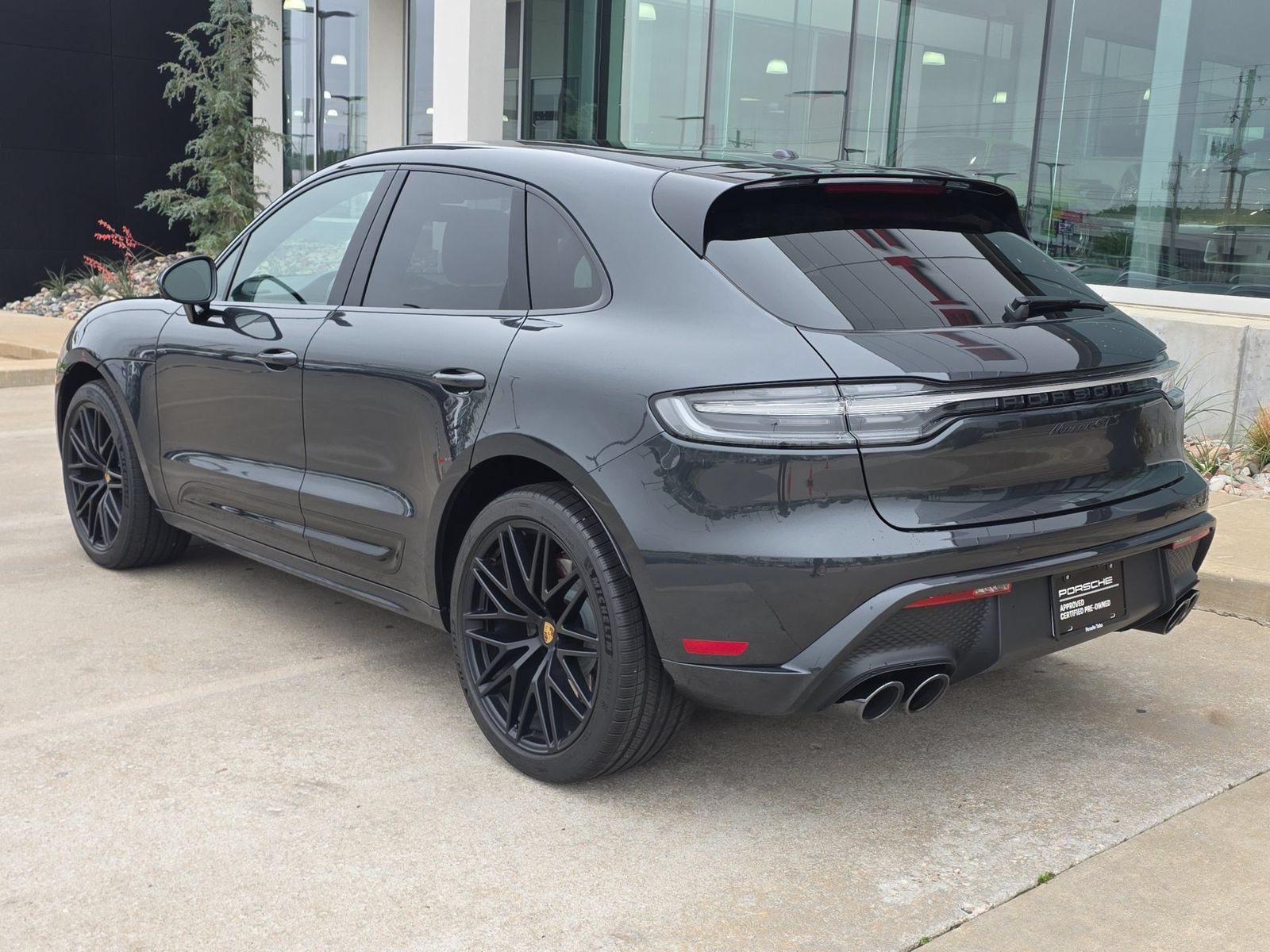 Certified 2026 Porsche Macan GTS AWD/4WD image 3