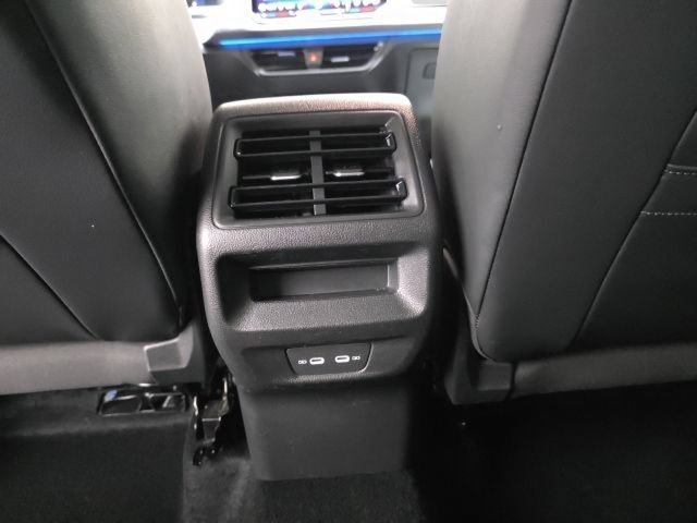 Certified 2025 Volkswagen Tiguan SE AWD/4WD image 28