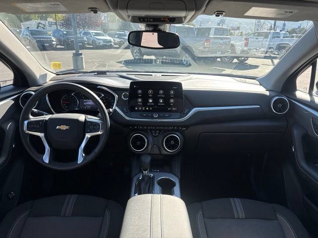 Used 2025 Chevrolet Blazer LT w/ Convenience Package AWD/4WD image 13