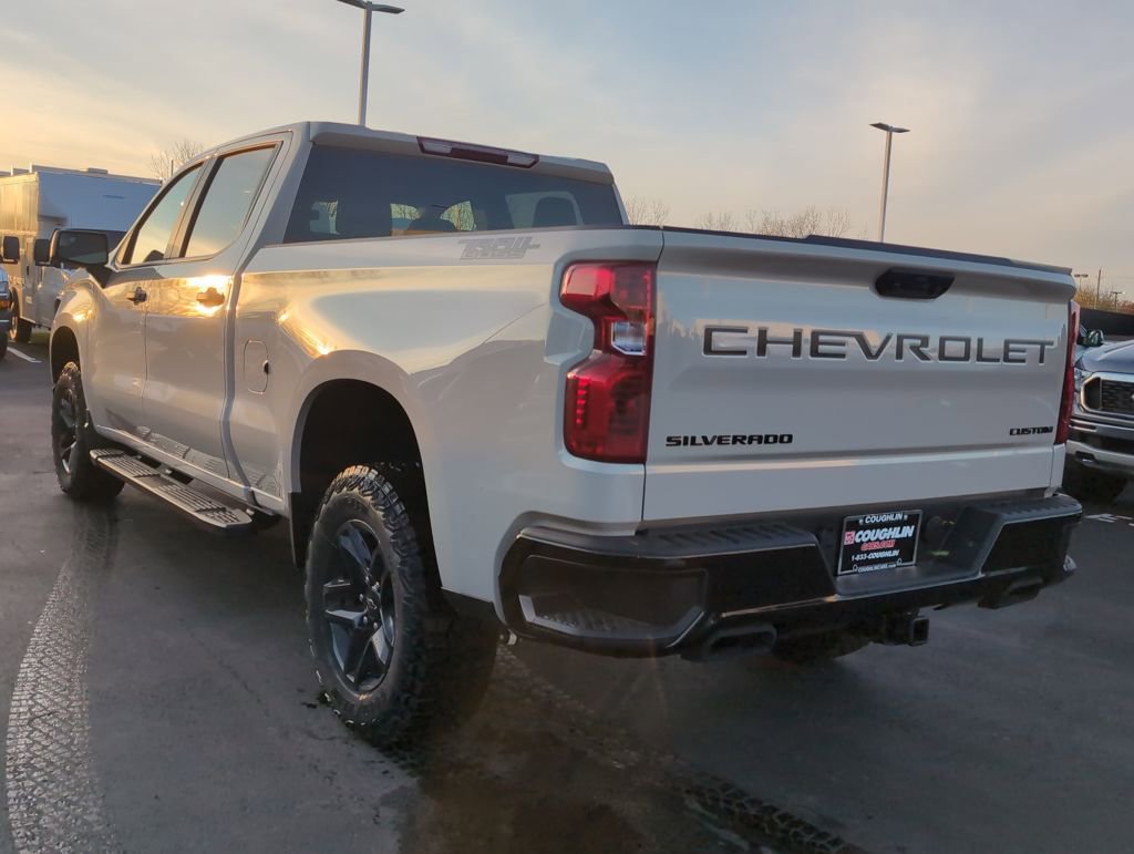 New 2026 Chevrolet Silverado 1500 Custom Trail Boss w/ Dark Appearance Package image 5