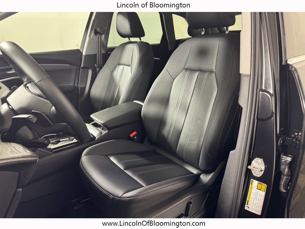 Used 2025 Audi Q5 Premium w/ Convenience Package AWD/4WD image 15
