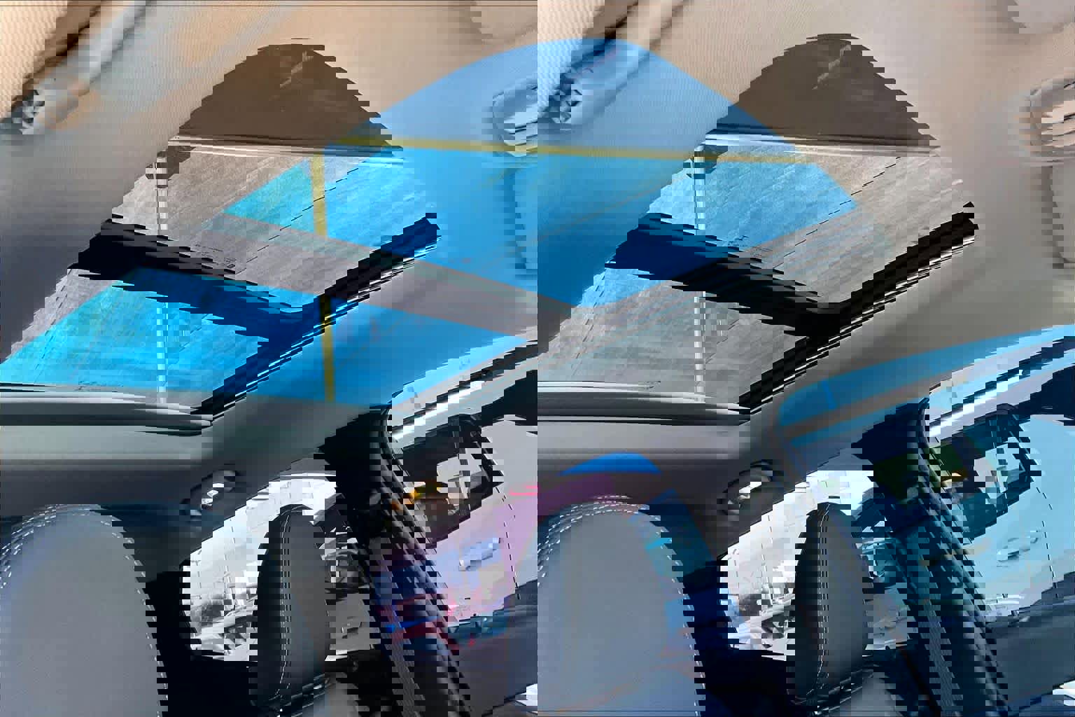 Used 2022 Chevrolet Bolt EUV Premier w/ Sun & Sound Package image 14