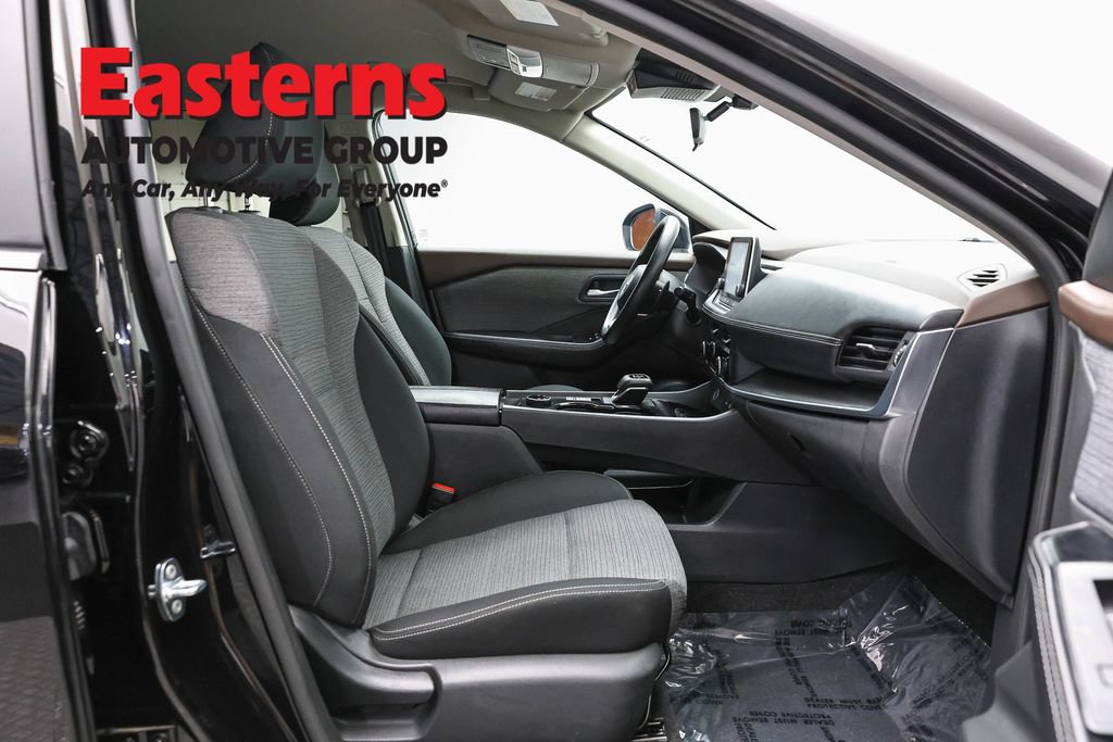 Used 2023 Nissan Rogue SV AWD/4WD image 23