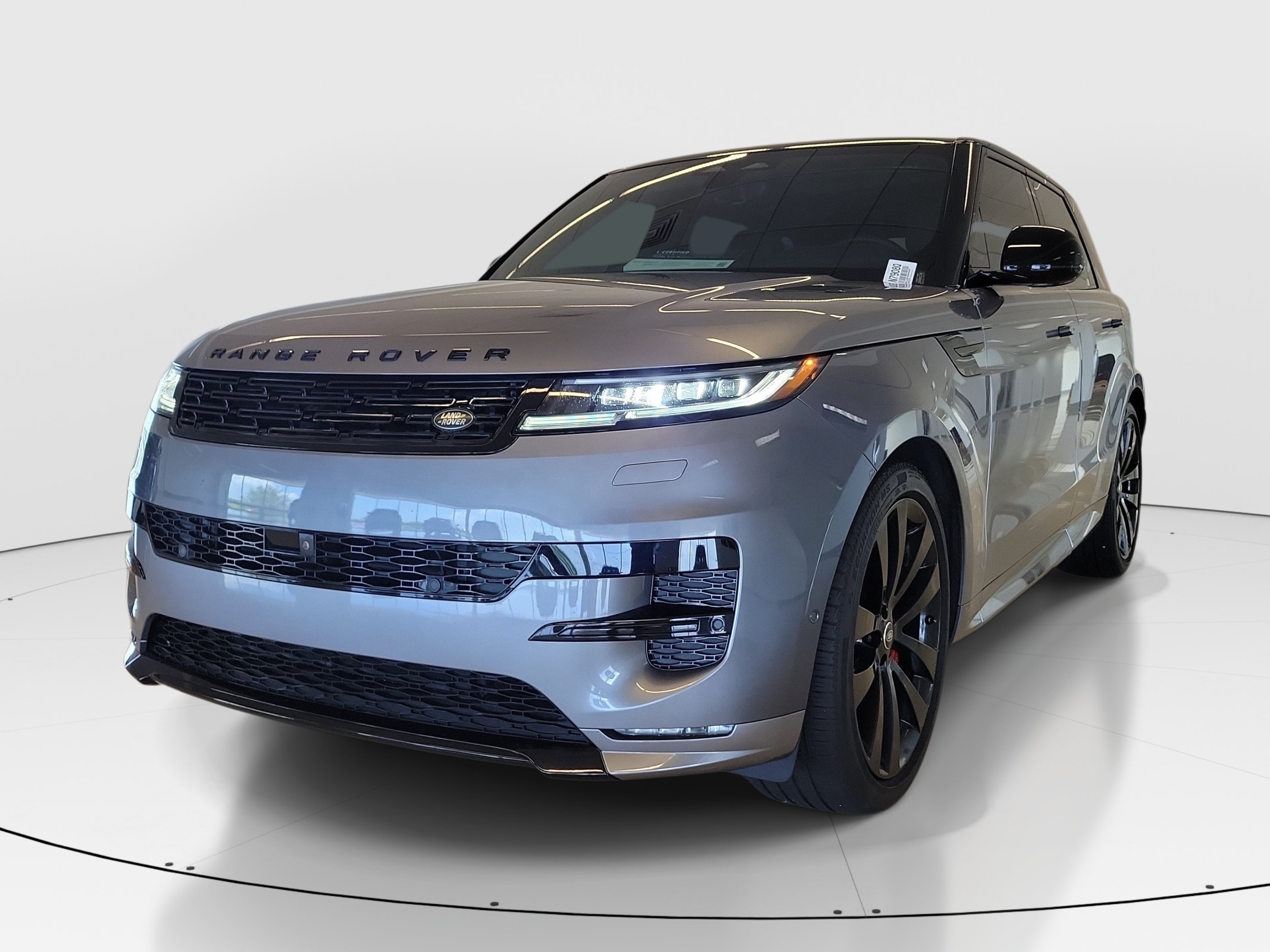 Used 2025 Land Rover Range Rover Sport Dynamic SE AWD/4WD image 4
