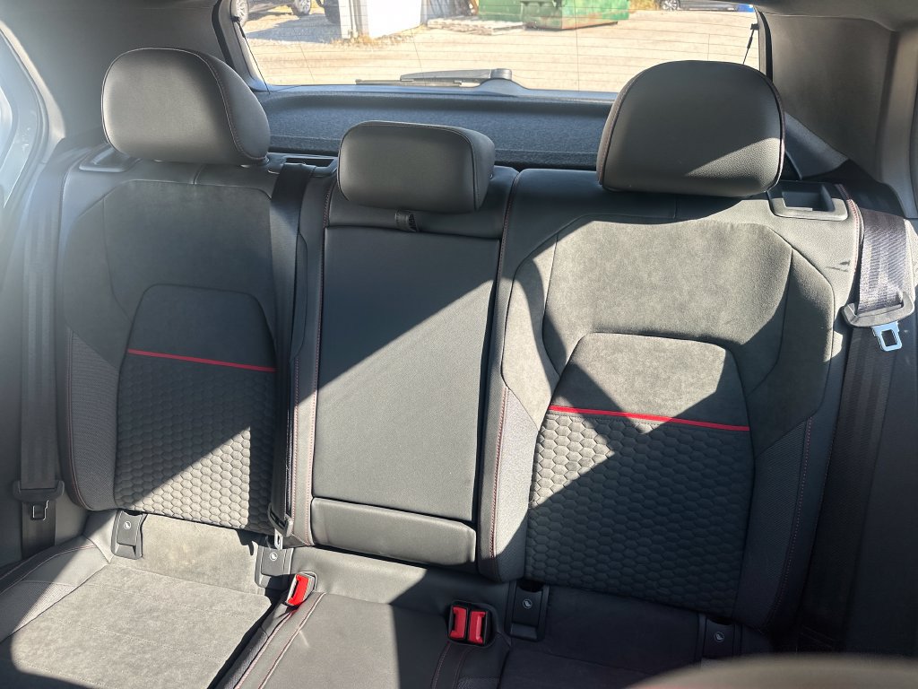 Used 2025 Volkswagen GTI SE FWD image 48