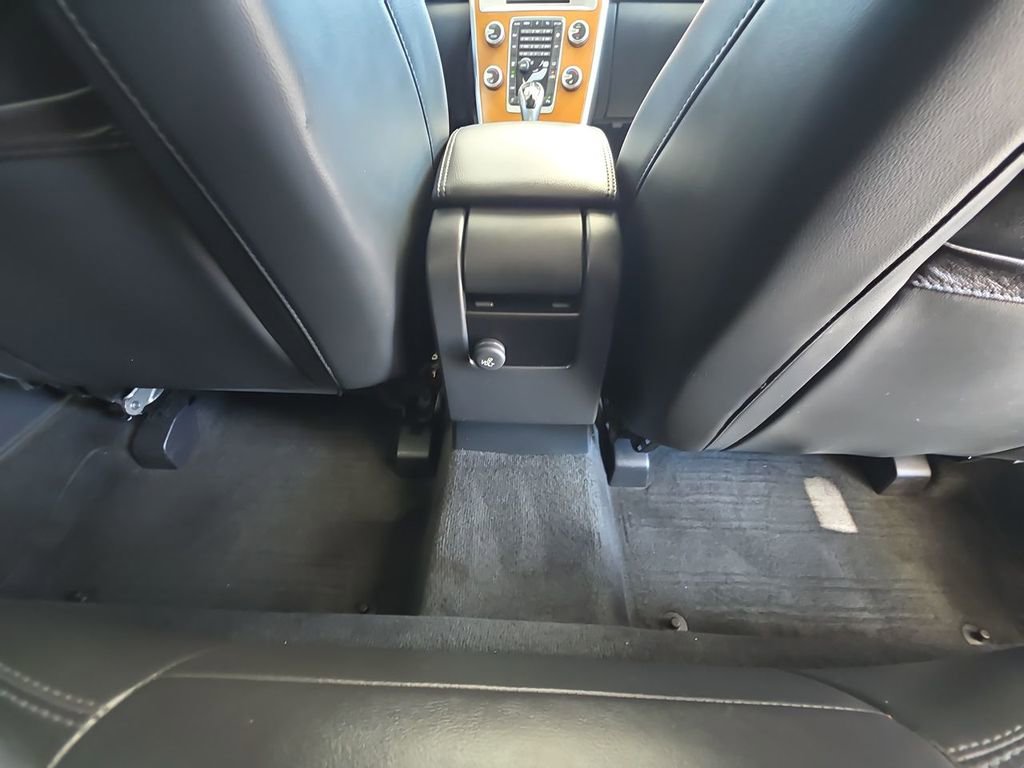 Used 2017 Volvo XC60 T6 Inscription w/ Preferred Option Package image 21