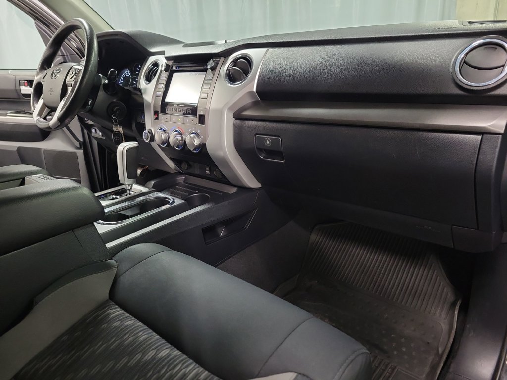 Used 2019 Toyota Tundra SR5 w/ SR5 Upgrade Package AWD/4WD image 34