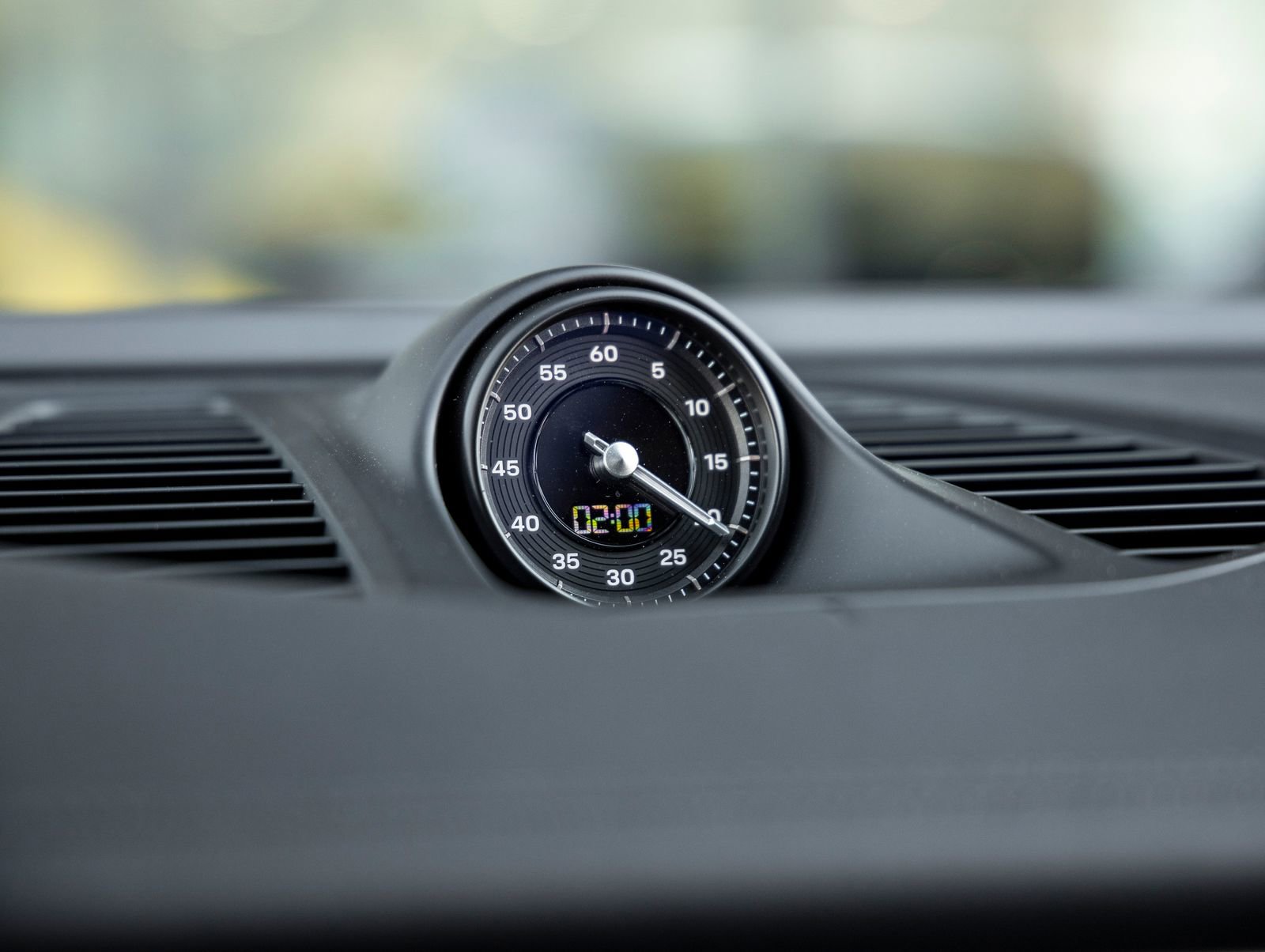 Used 2025 Porsche Macan Electric image 25
