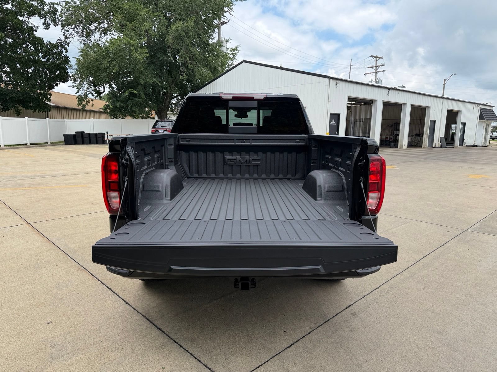 New 2026 GMC Sierra 1500 Elevation w/ Preferred Package AWD/4WD image 35