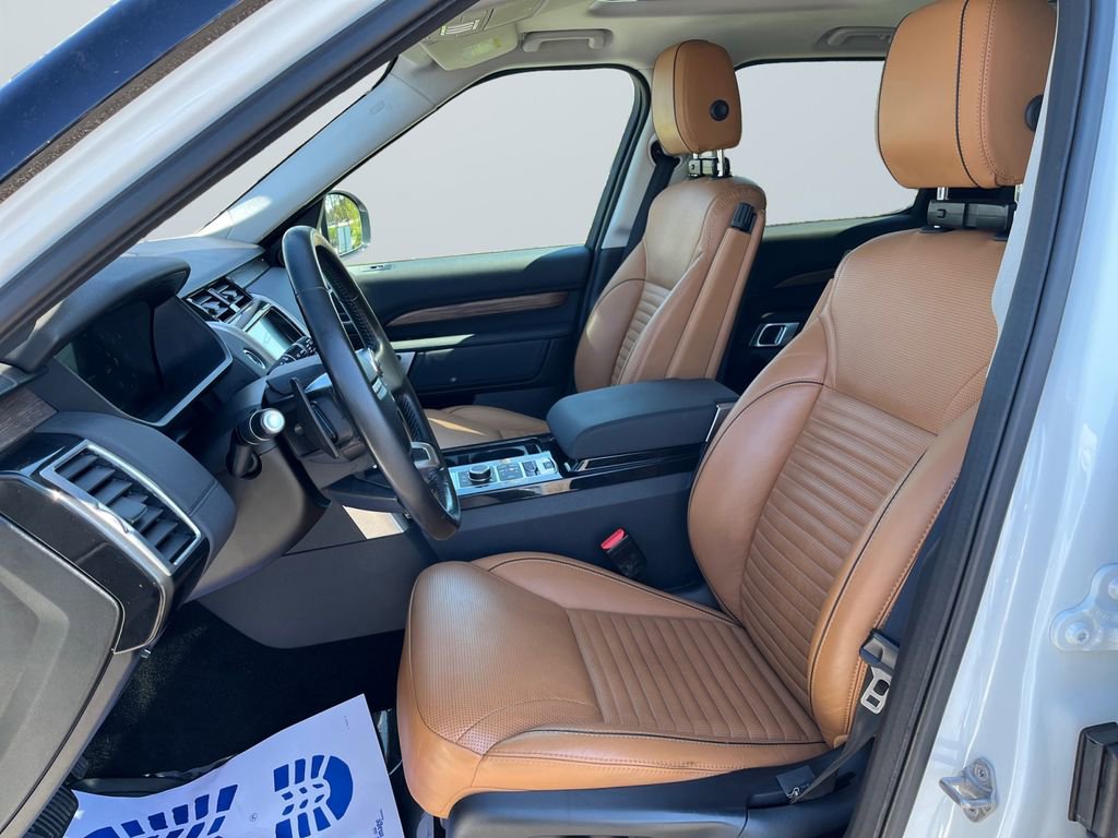 Used 2018 Land Rover Discovery HSE image 9