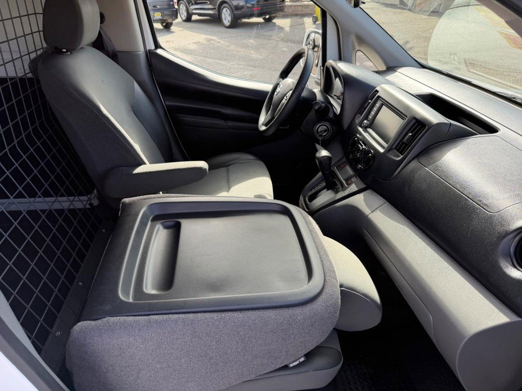 Used 2021 Nissan NV200 SV w/ Sliding Door Glass Package image 32