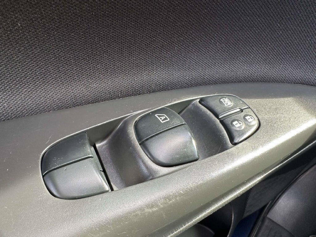 Used 2019 Nissan Sentra S FWD image 31