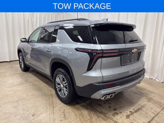 Used 2026 Chevrolet Traverse LT FWD image 6