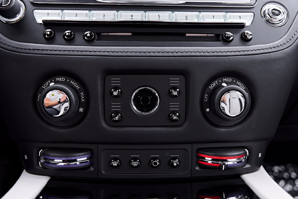 Used 2020 Rolls-Royce Wraith RWD image 75