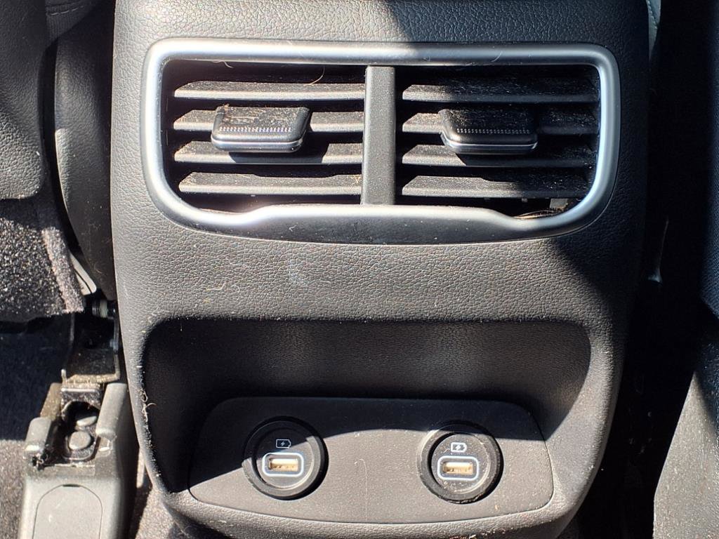 Used 2022 Hyundai Santa Fe SEL image 15