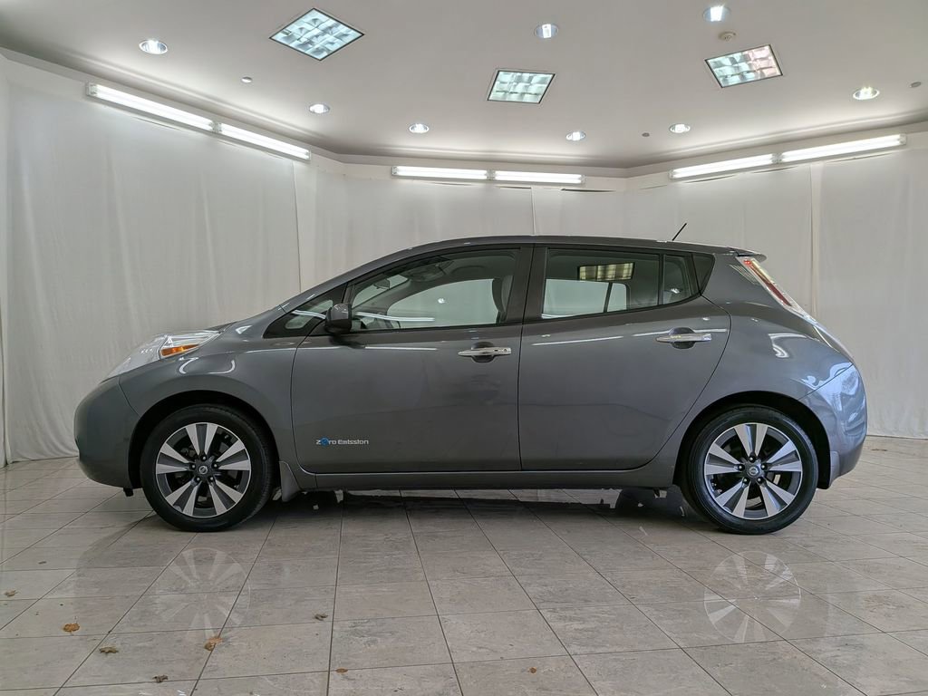 Used 2017 Nissan Leaf SV image 5