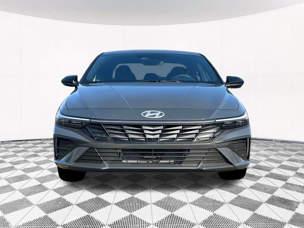 New 2025 Hyundai Elantra SEL image 18